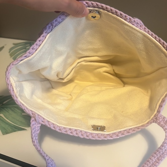 Handmade Woven Camellia Flower Yarn Crochet Shoulder Bag - Picture 5 of 9